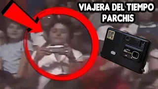 APARECE VIAJERA DEL TIEMPO EN EL DOCUMENTAL DE PARCHIS