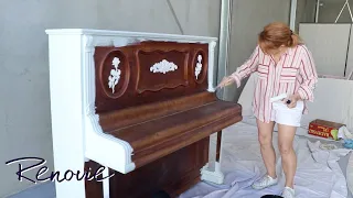 Old Piano Makeover with Chalk Paint | Naomi Findlay | Renovie