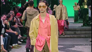 VERSACE Spring 2023 Menswear Milan - CNMI