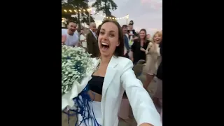 Ксения Мишина поймала букет на свадьбе Даши Легейды, а Эллерт снял ее радость