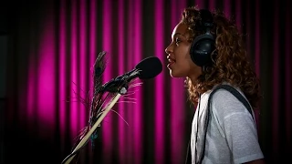 Izzy Bizu - Diamonds (Maida Vale session)