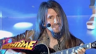 Ron Thal performs Sweet Child O' Mine on It's Showtime