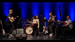 We Can Work It Out - The Beatles Funk Cover by Nora Stossier & Band @ Spielraum