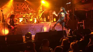 Anthrax - Caught in a Mosh (live)