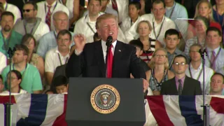 Trump pays tribute to Gerald Ford at war ship commissioning ceremony