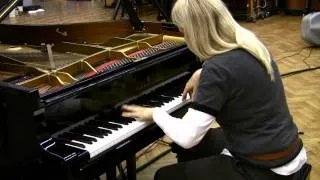 Valentina Lisitsa: take at Abbey Rd/London of Rachmaninoff Piano Concerto 1 Cadenza (Sept 2009)