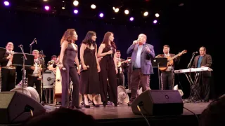 La Radio Está Tocando Tu Canción - Leo Dan Concierto NYCity 8 29 2019