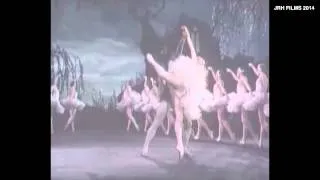 Galina Ulanova and Konstantin Sergeyev - Pas de Deux from Act 2 of 'Swan Lake’ (1953)