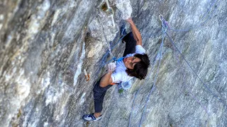 Sachi Amma give some advice to Chris Sharma on his route then climb Time machine 5.14c (8c+)