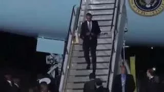 US President Barack Obama arrives in Kenya on Air Force One