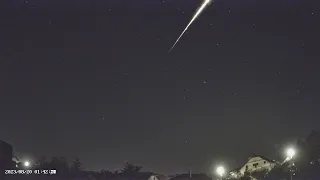 Slow fragmenting fireball