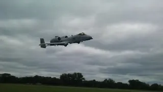 A-10 DOUBLE LOW PASS at 2011 Toronto Canadian International Airshow