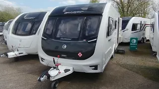 Swift Fairway Platinum 530 inc. fitted motor mover.  2018 model.  Great specification.