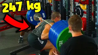 Tyler1 lift 545 lbs / 247 kg Squat on Power Meet 3