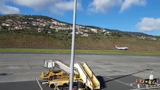 Um dos aviões da British Airways já levantou