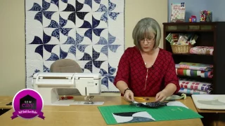 Sew Easy: Making Half Clamshell Blocks