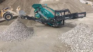 Powerscreen Warrior 1800 Track scalping Screen