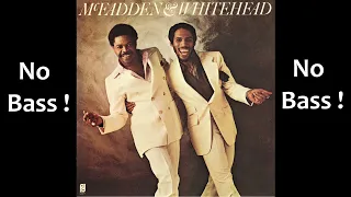 Ain't No Stoppin' Us Now ► McFadden & Whitehead ◄🎸► No Bass Guitar ◄🟢 You like ? Clic 👍🟢