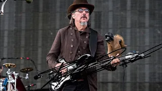 Primus - Jerry Was a Racecar Driver but Les Forgot to Bring His Bass