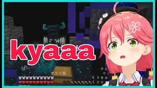 Sakura Miko Scream On Top Of Her Lungs When She Finally Met Warden | Minecraft  [Hololive/Eng Sub]