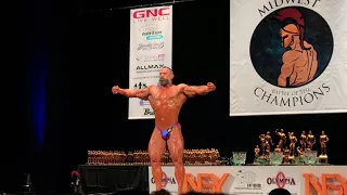 2018 Indy Pro Guy Cisternino posing routine