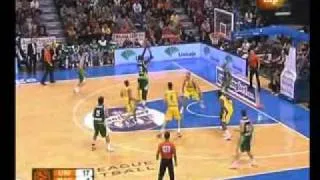 Aprende baloncesto- Ataque contra zona 2-3..flv