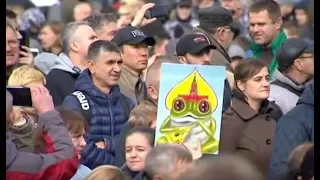 Big Anti-President Protests in Ukraine: Stop Capitulation!