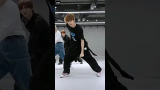 [RIIZE/성찬] 🎵 'Love 119 (Japanese Ver.)' Dance Practice SUNGCHAN cut #shorts