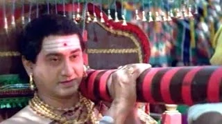 Annamayya Scenes - Lord Balaji Came As A Yathi For Annamayya Marriage - Nagarjuna, Suman
