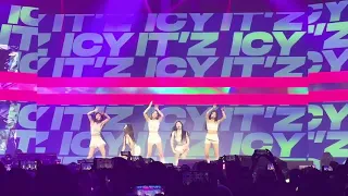 [FANCAM] 4K60 20221110 ITZY - ICY - CHECKMATE TOUR BOSTON