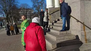 Прибытие Мирополита Владыки Александра в Христорождественский Храм в Риге. Вербное Воскресенье.