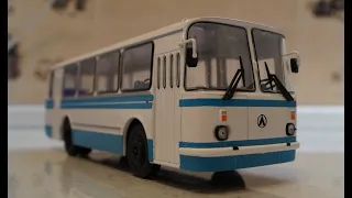 Р/У модель автобуса ЛАЗ 965н в масштабе 1/43 серия 1