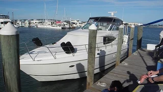 Cruisers 4450 docking in Fort Pierce