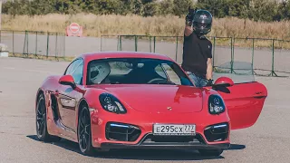 Наваливаем по автодрому на Porsche. С Илкином на мотике по городу.