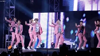 151004 EXO - LOVE ME RIGHT [전체]직캠 Fancam (영동대로) by Mera