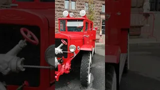 Пожарный автомобиль на выставке... #автомобиль #ретро