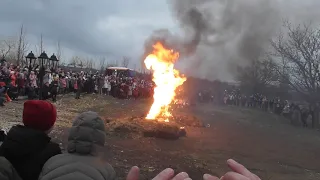 Масленицу сожгли из огнемета