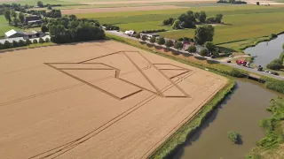 M. C. Escher Crop Circle 2/8 | het Bildt - The Netherlands | graancirkel