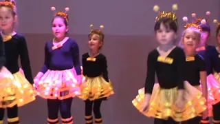 Танец "Пчелка Мая"