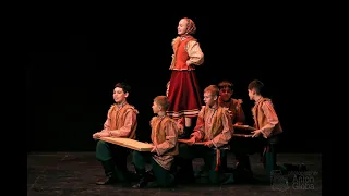 "По мосточкам мы ходили", Театр танца "Юность" "We walked along the bridges", Dance Theater "Youth"