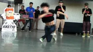 4 TUNE GAME 2on2 BBOY Battle ジャッジムーブ　あつき