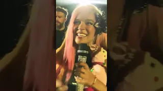 Karol G compartiendo con sus fans 🇧🇷🇧🇷🇧🇷🇧🇷 #bichotaseason #1millionviews #bichotakarolg #karolg