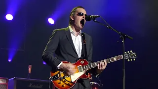 Joe Bonamassa - Electric Set - April 18, 2014 Civic Center - Des Moines, IA