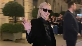 ROSÉ 로제 OF BLACKPINK 블랙핑크 AT SAINT LAURENT WOMEN'S WINTER 24 SHOW IN PARIS