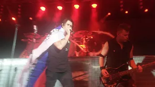 Three Days Grace -  Riot( @Live in Yekaterinburg, 06.11.2018. Russia, Teleclub ,4k)