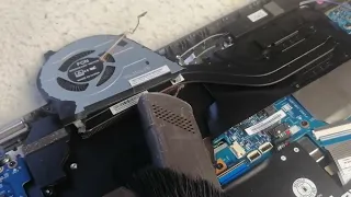 My is Laptop overheating Fan clean-out Lenovo Flex 5.