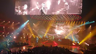 Queen with Adam Lambert We Wil rock you/we are the champions