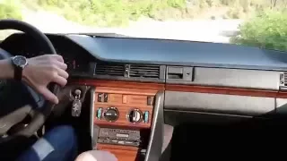 Mercedes Benz W124 200D Driving