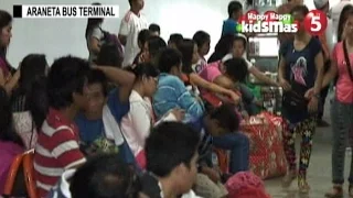 Mga pasaherong pauwi ng probinsya, siksikan na sa terminal