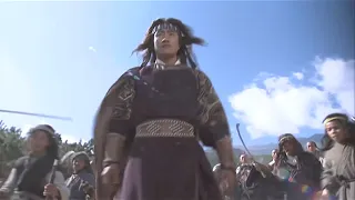Kung Fu Movie! Villain defeats the Shaolin abbot, but the arrival of Qiao Feng leads to his defeat!